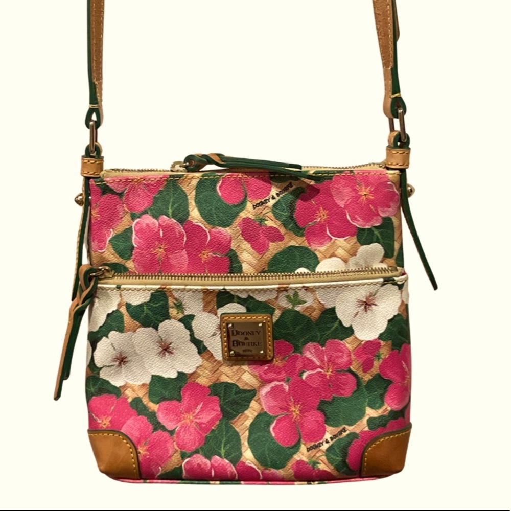 Gorgeous *Rare* Dooney & Bourke Pansy Crossbody